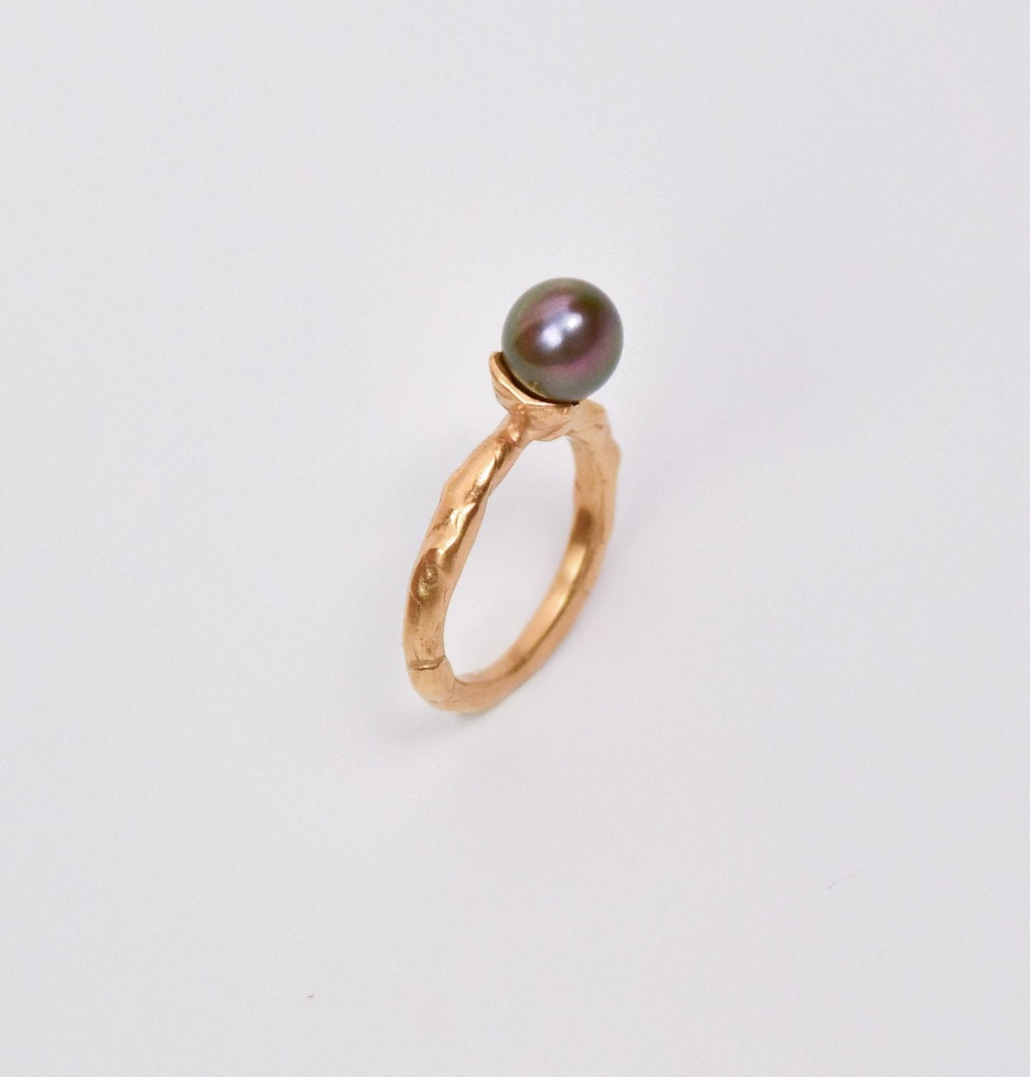 Black Perula ring - gold-plated, handmade and organic ring