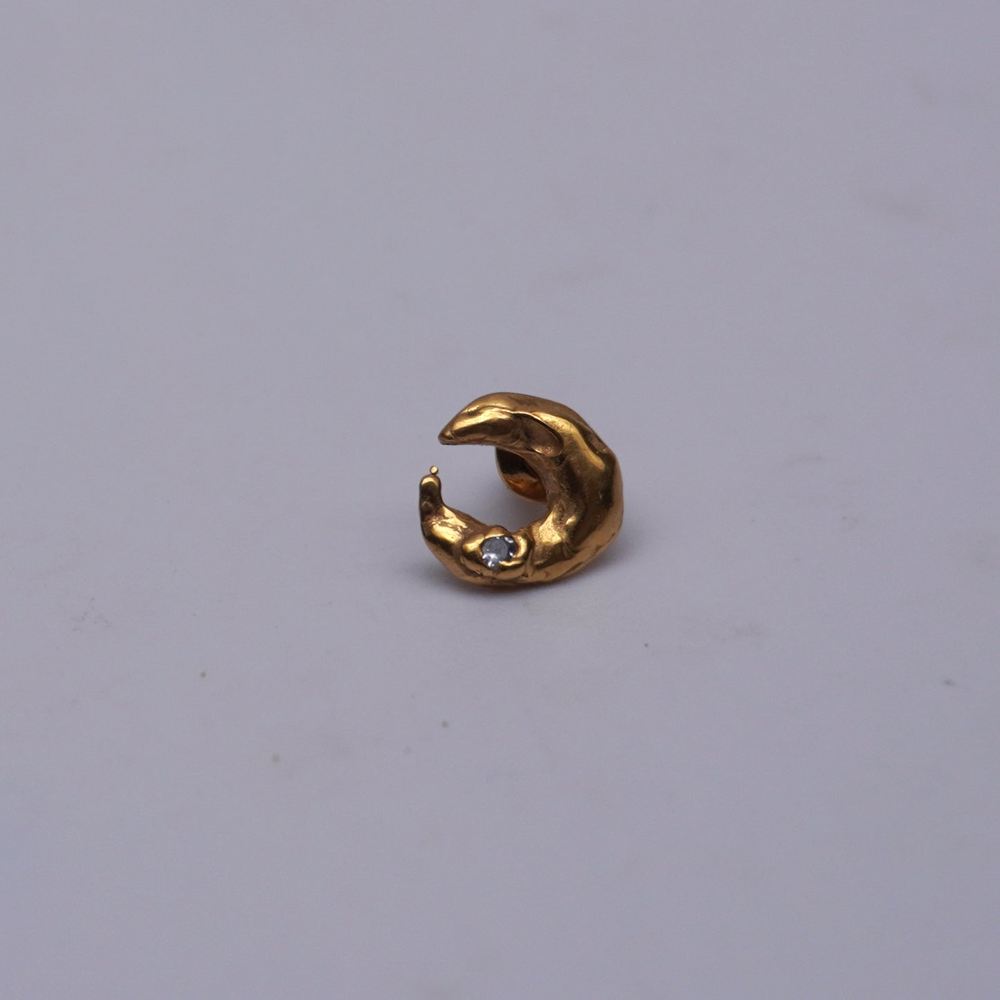 Echi iridescenti - Small Moon Stud Earring with a Stone