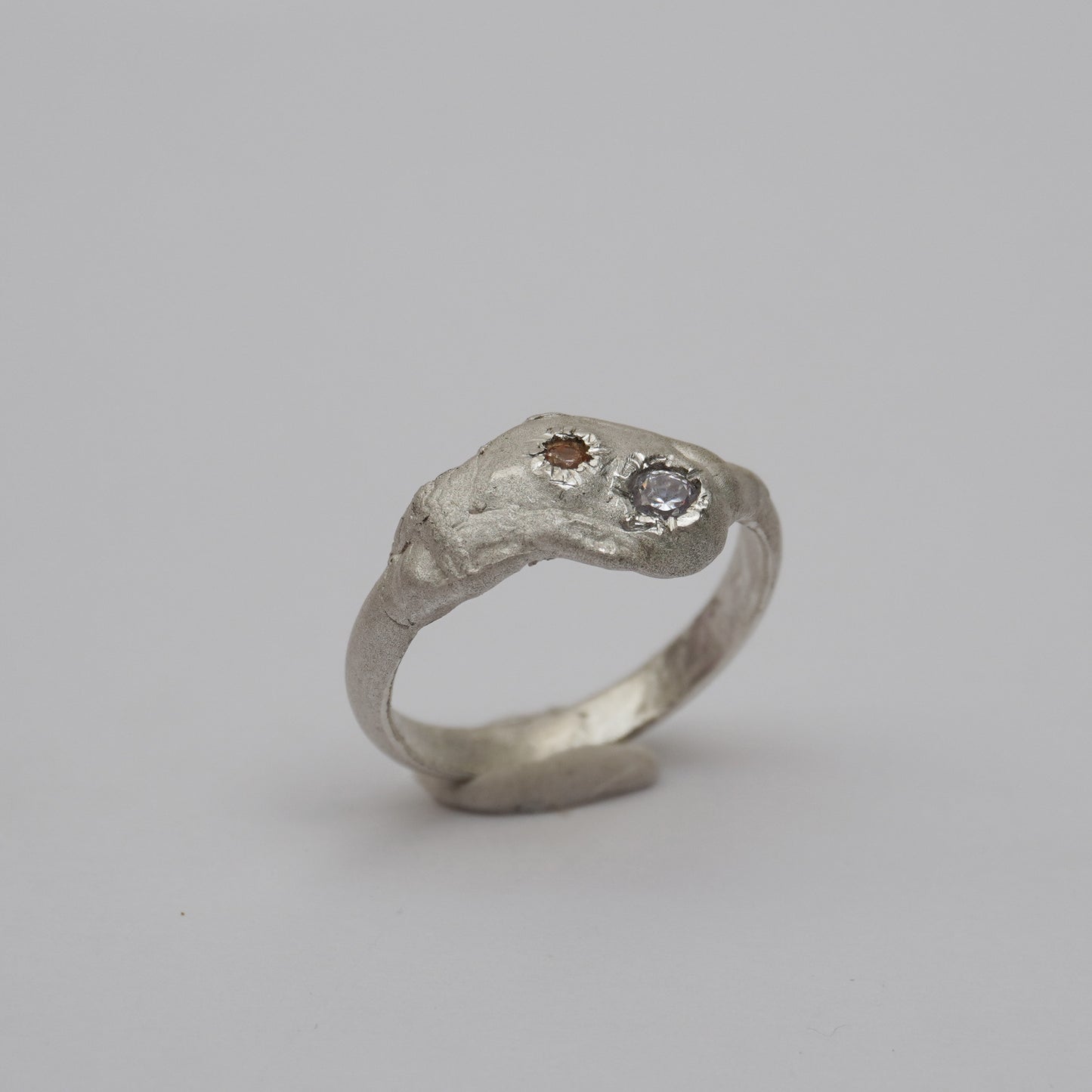 Silver Wide Ring with Dual Zirconia Stones – Unique Piece
