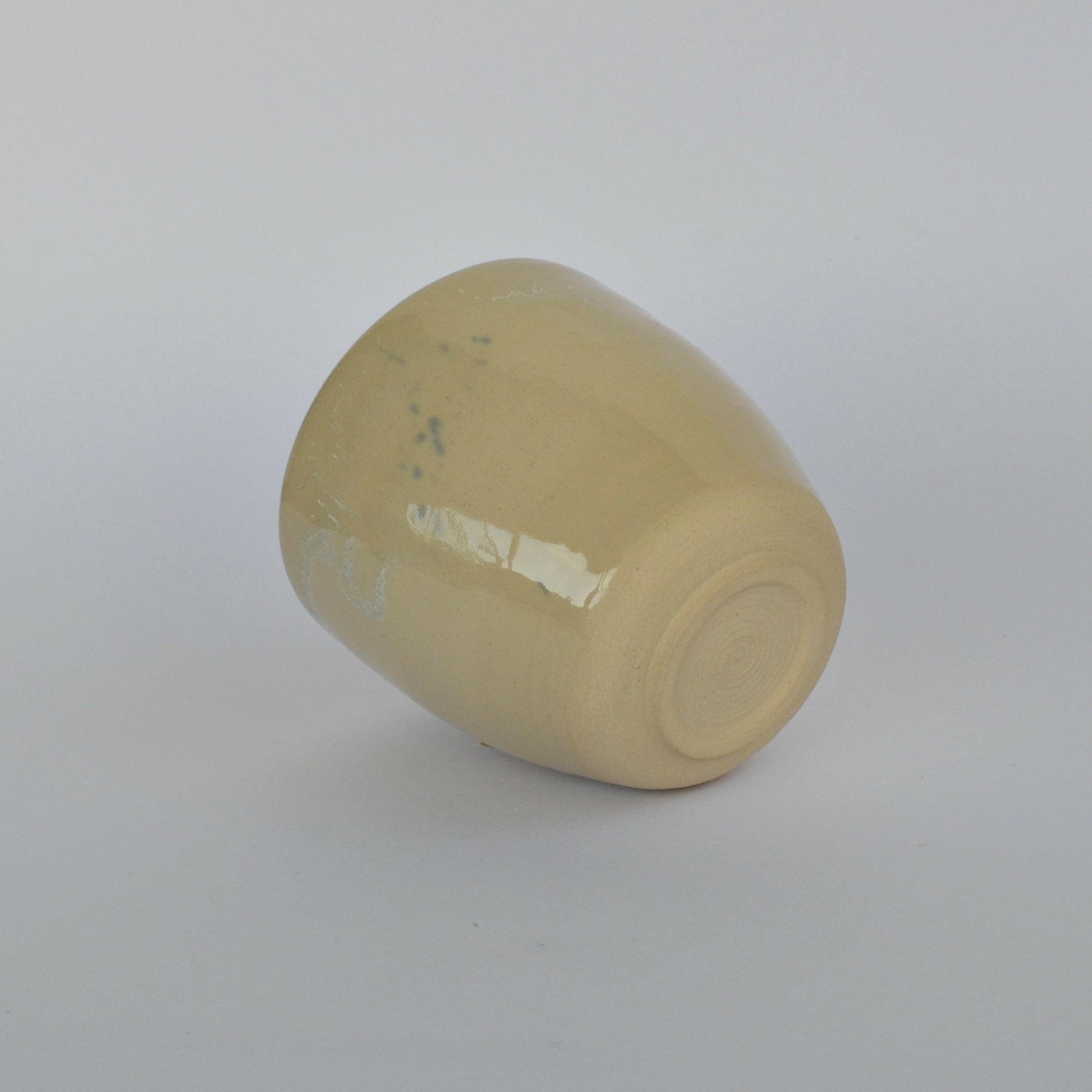 FLAT WHITE wheel-thrown ceramic cup 8/10. Handmade japanese design with delicate natural glaze touch.