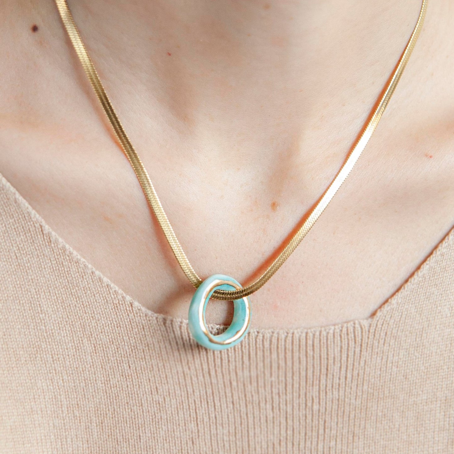 IBWIA necklace hoop turquoise luster gold
