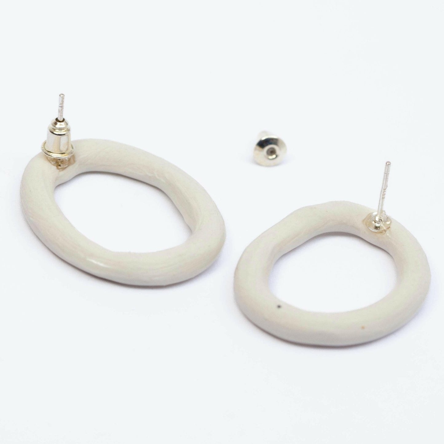 pureness porcelain earring white round
