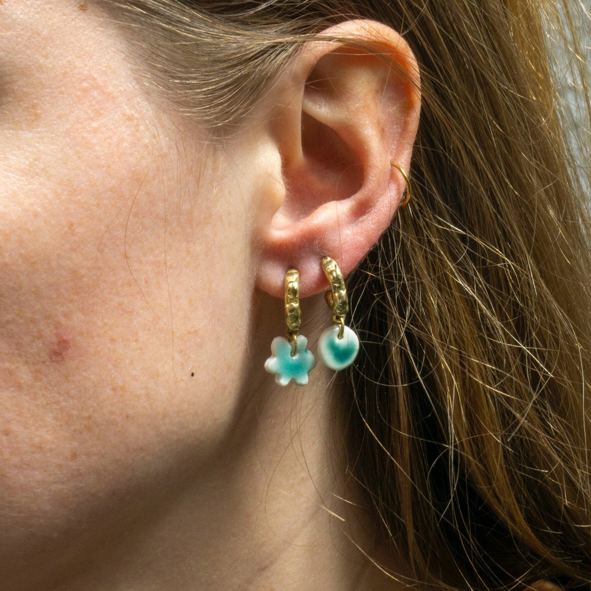 organic gold hoop earring flower round porcelain pendant green