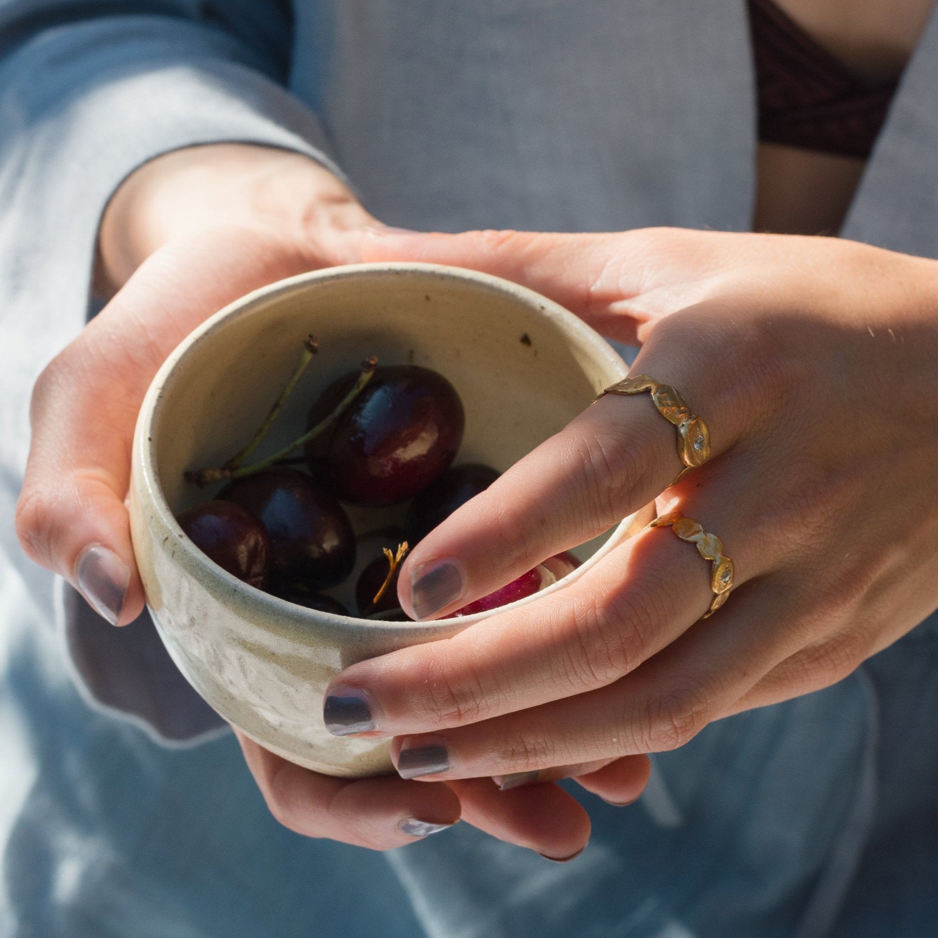 organic simplicity gold ring stone