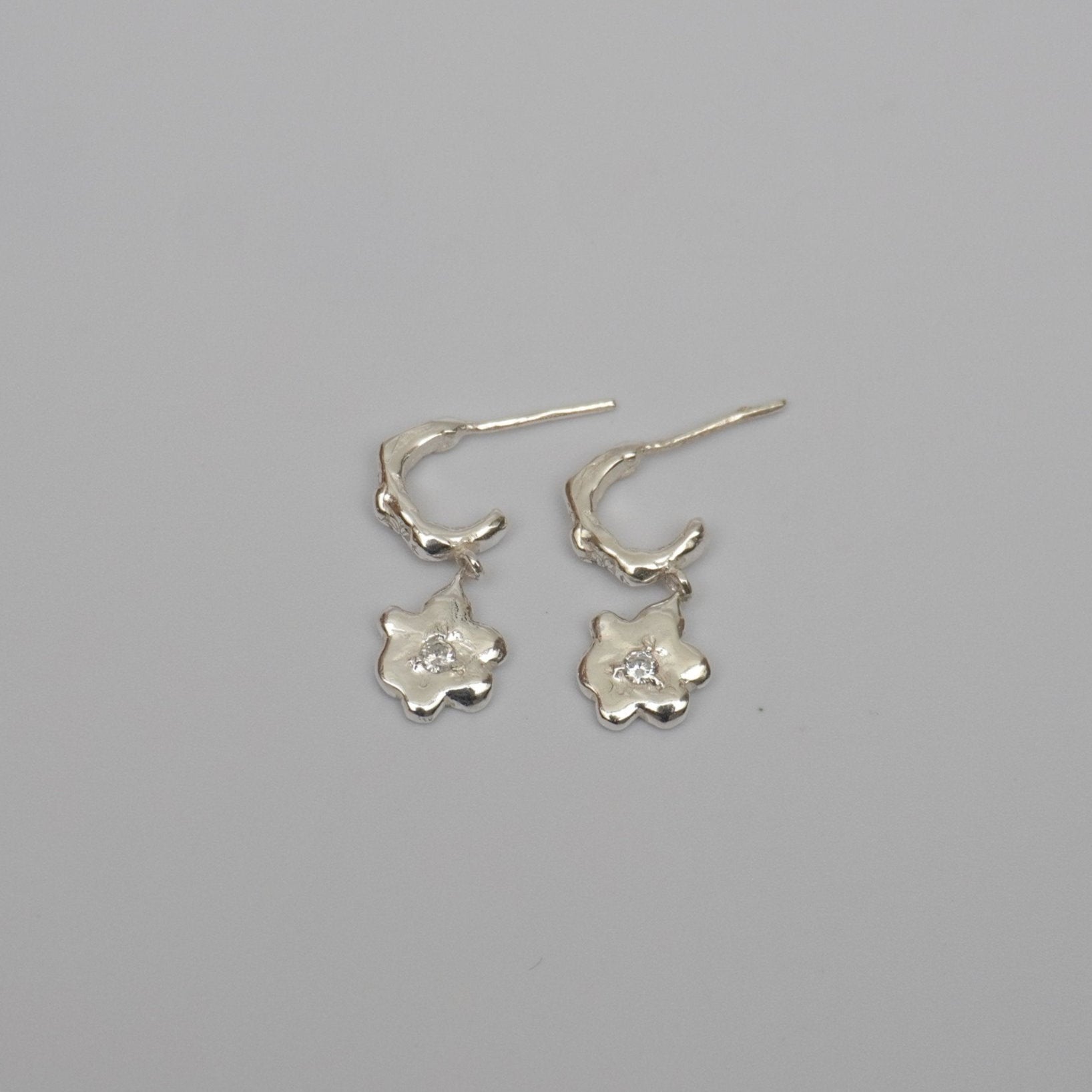 organic silver hoop earring flower pendant stone