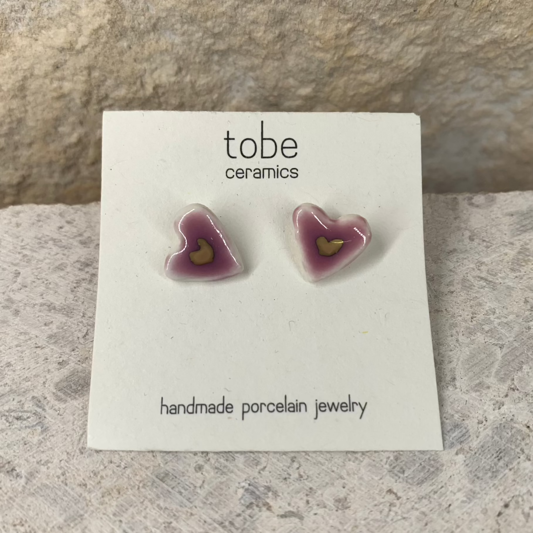 organic porcelain stud earring love heart lilla luster detail