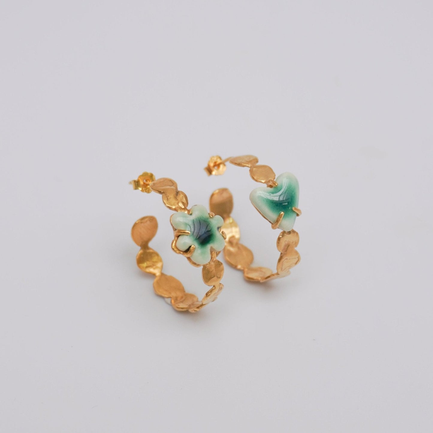 organic gold earring simplicity round flower heart porcelain stone green