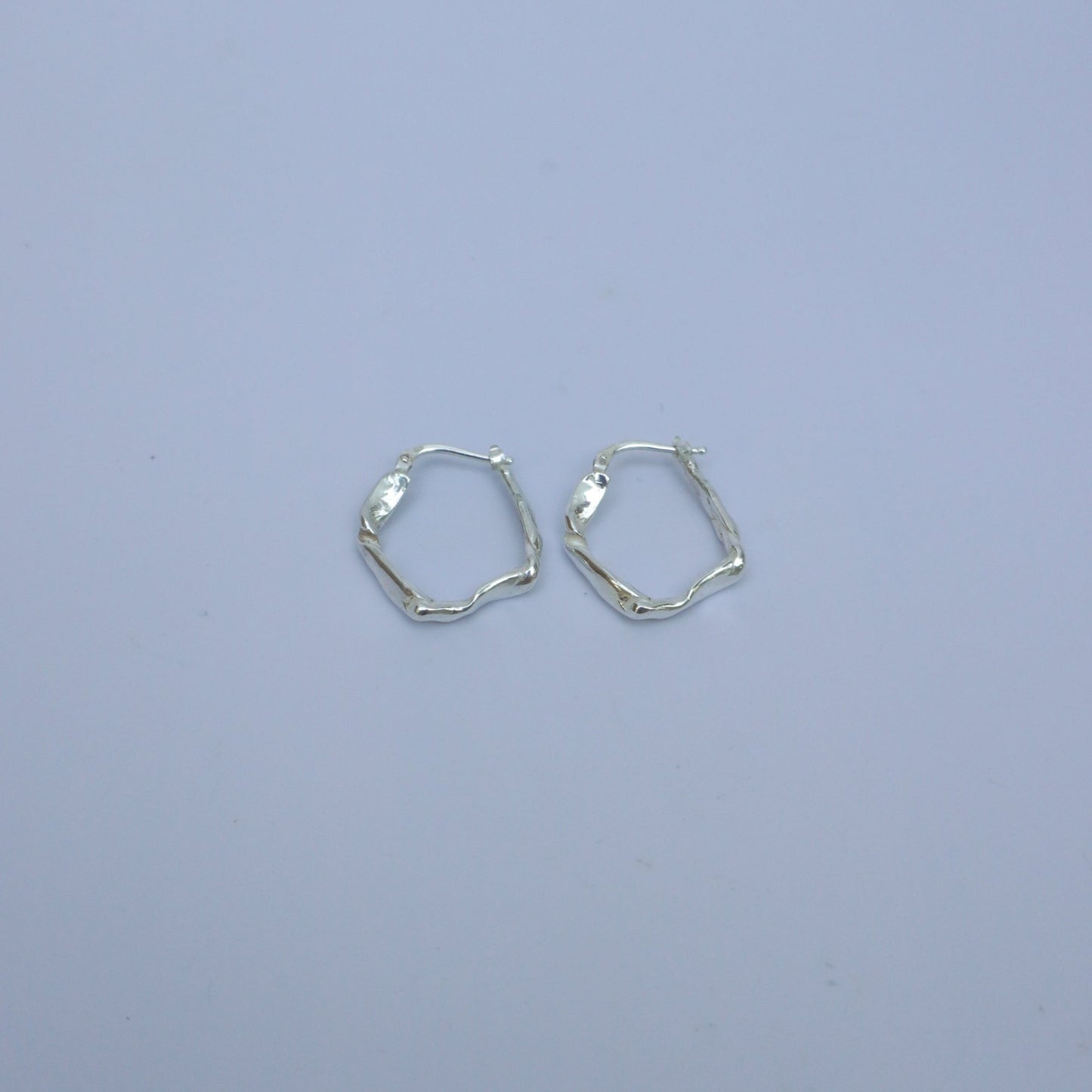 Note e maree small handmade hoops earrings, silver
