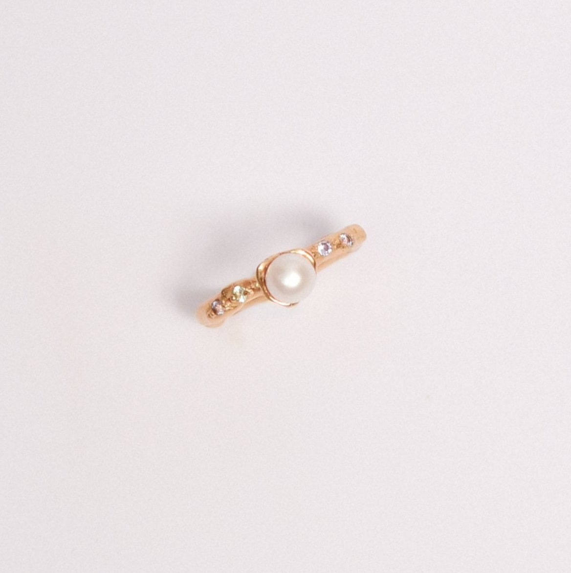 Single pearl ring - Perula Collection - gold-plated with a pearl and zirconias