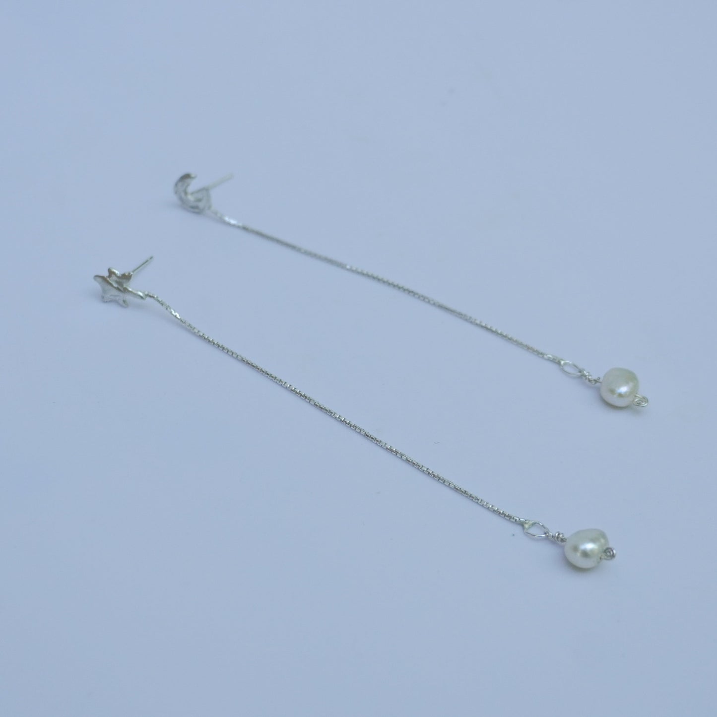 Sospiri velati earrings - silver or gold-plated silver with a moon/star and a pearl