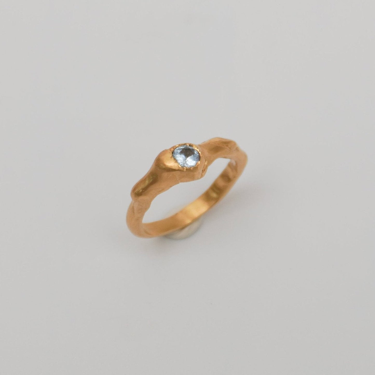 Unique Handmade Gold-plated Ring with Light Blue Stone - Courants - flow of life