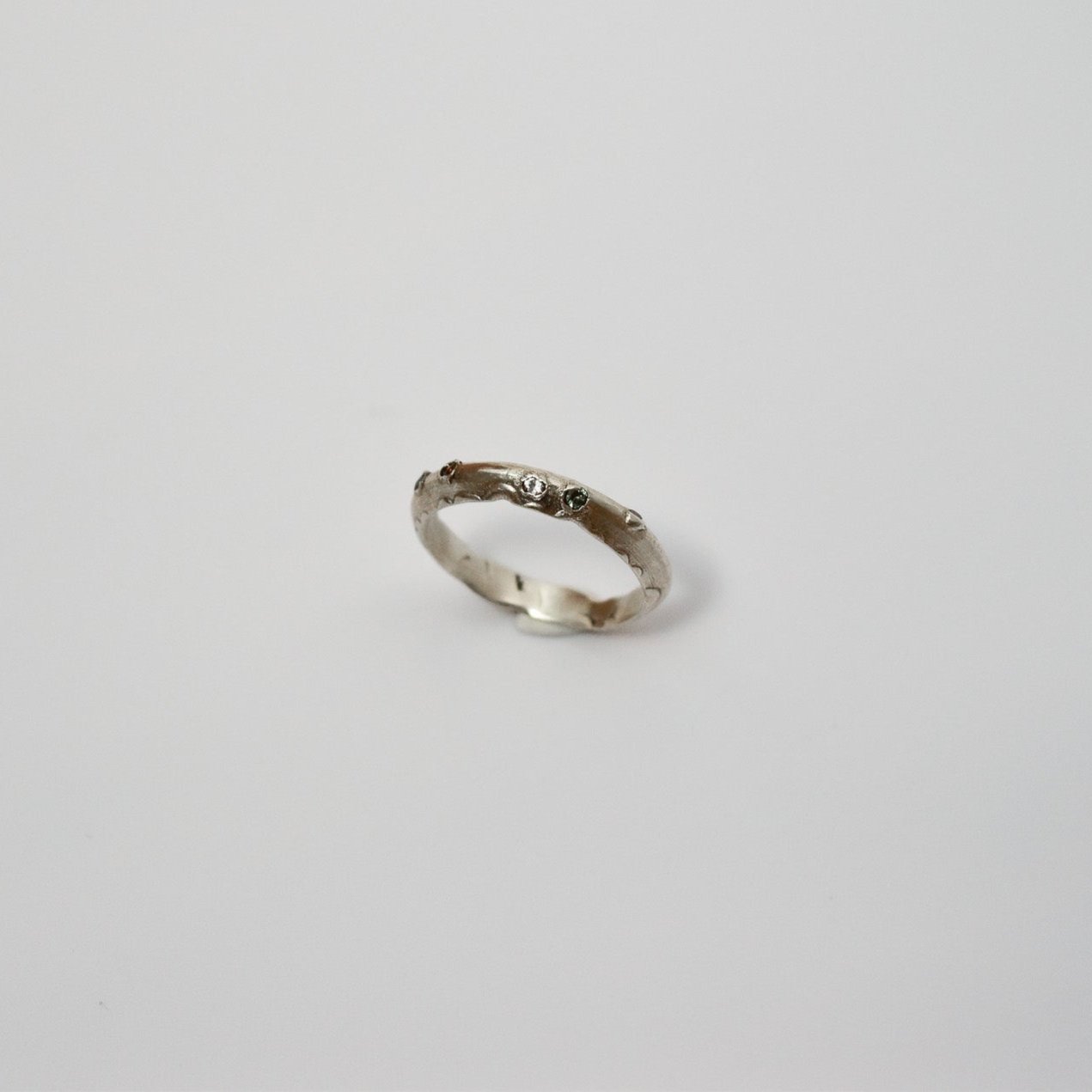 Silver Ring with 5 Zirconia Stones – Unique Piece | Courants