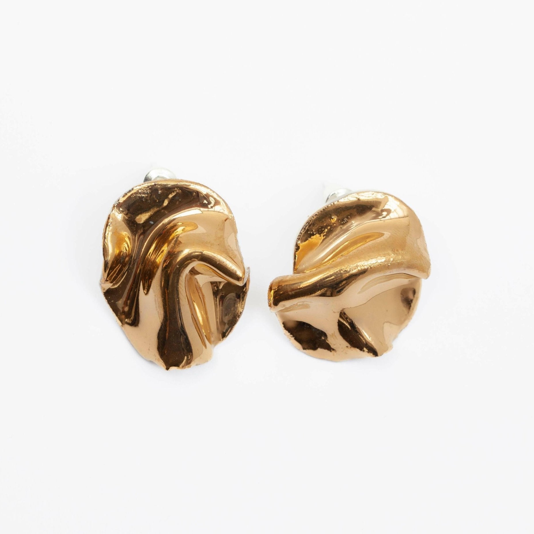 resilience earring indomitable grace gold porcelain