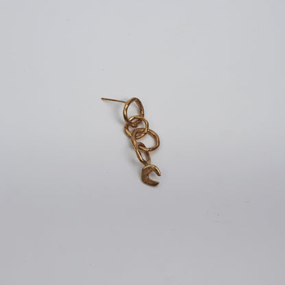 Riflessi lunari - Chain Drop with Moon Pendant Single Earring