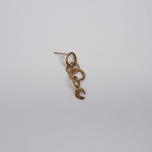 Riflessi lunari - Chain Drop with Moon Pendant Single Earring