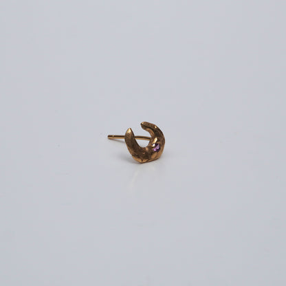 Echi iridescenti - Small Moon Stud Earring with a Stone