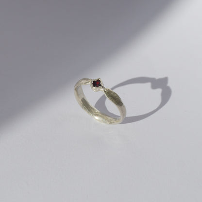 Handcrafted silver ring with organic band and customizable gemstone
