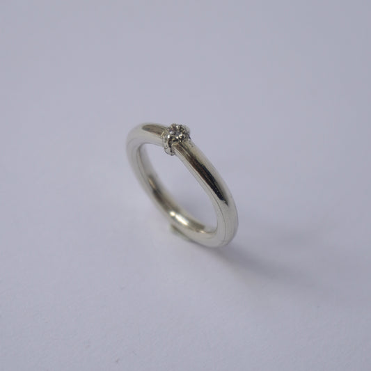 Silver Minimal Stitch-Detail Ring - Unique Piece | Sutura