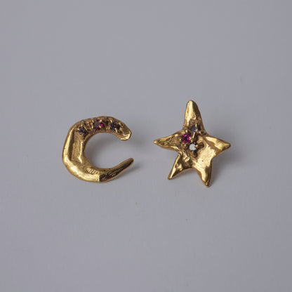 Echi iridescenti - Big Stud Earring Moon with Three Stones