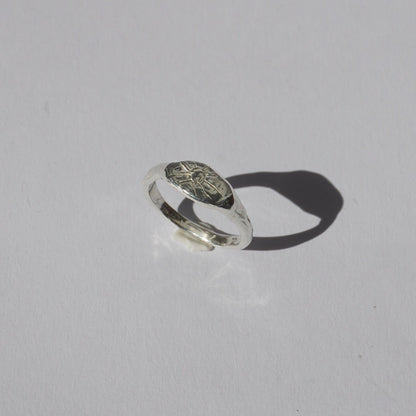 Signet ring