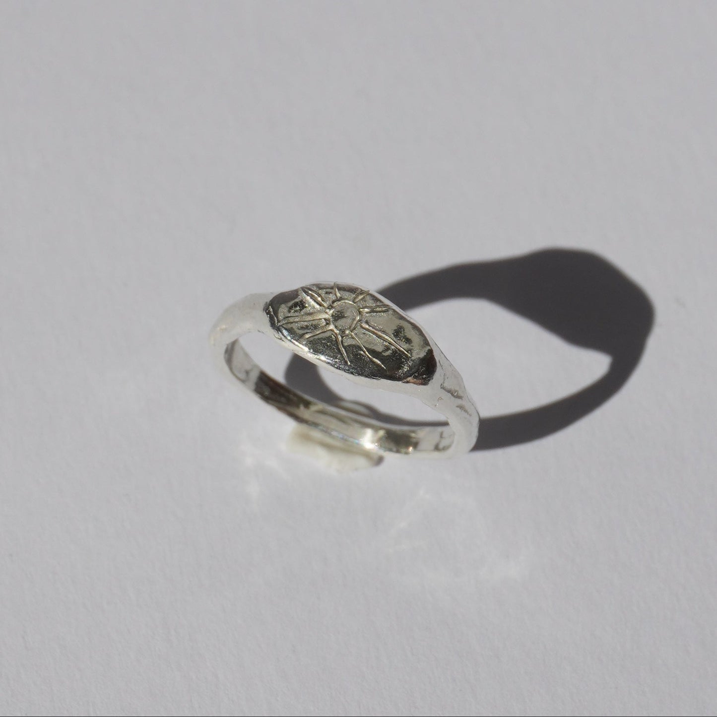 Signet ring