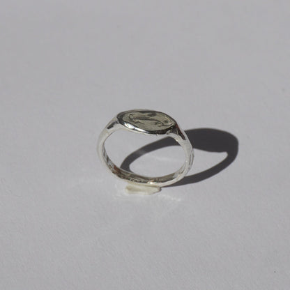 Signet ring