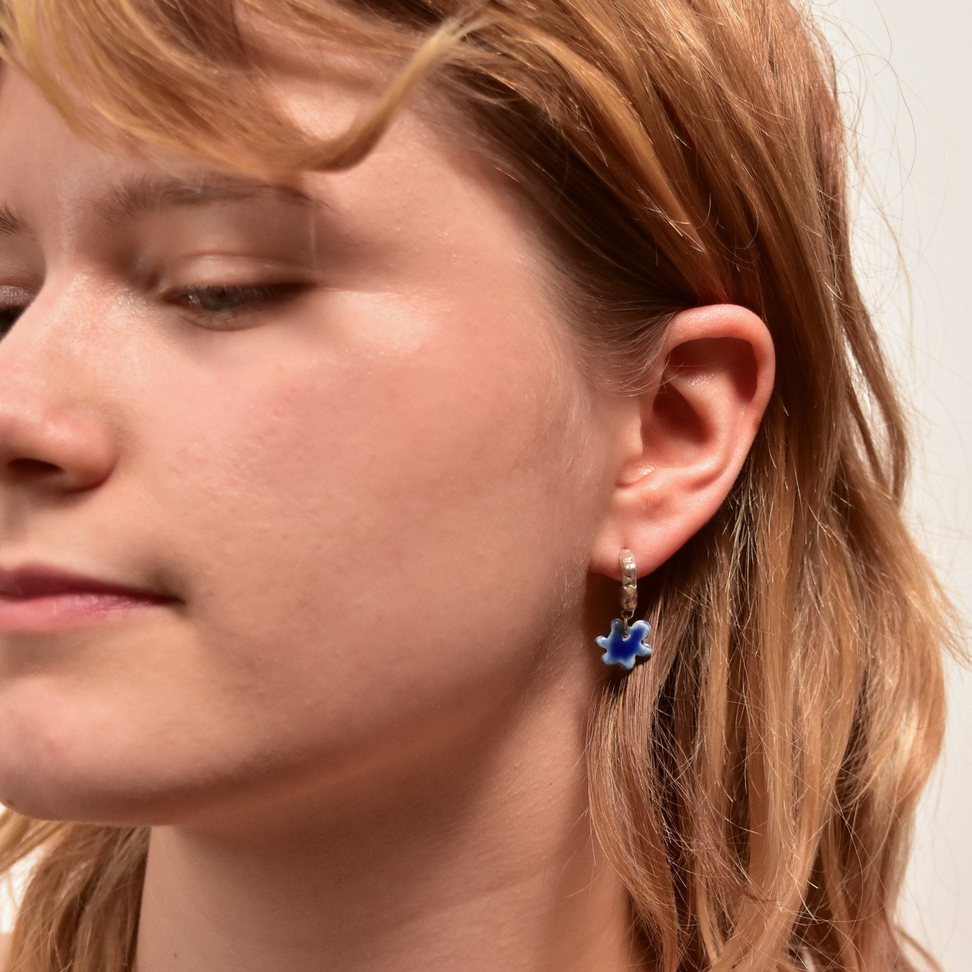 organic silver hoop earring flower porcelain pendant blue