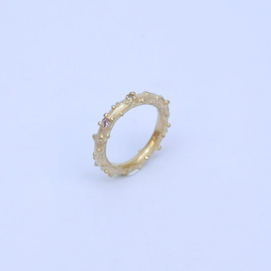 New Faith unique gold-plated ring with zirconias and small gold beads