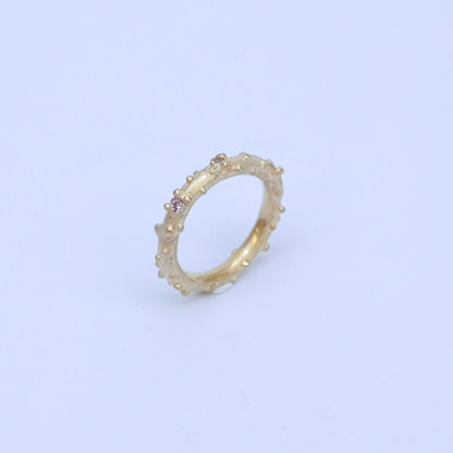 New Faith unique gold-plated ring with zirconias and small gold beads
