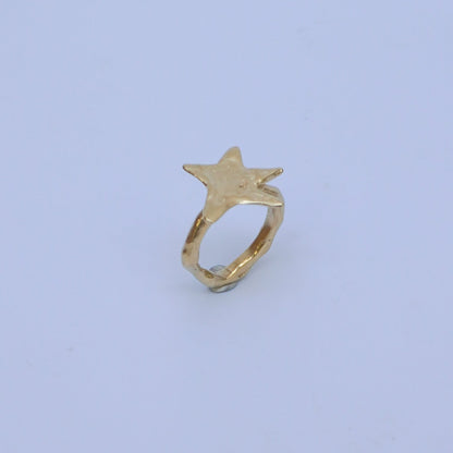 Cenere Stellare ring with a star
